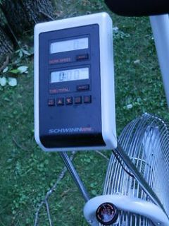  SCHWINN AIRDYNE WITH ELECTRONIC CALORIE COUNTER AND TIMER W BOOK