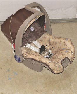 2010 EVENFLO DISCOVERY 5 CAR SEAT AND BASE INFANT ** REDUCED **