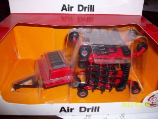 Ertl 1 64 Farm Toy Case IH 8500 Air Seeder Planter Opened