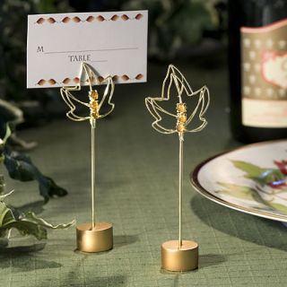 Planning an autumn occasion? This place card holder favor LEAVES