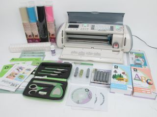 Cricut Expression 3 Cartridges and Tons of EXTRAS