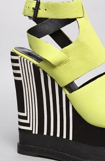 Matiko Shoes The Cher Shoe in Black and Yellow