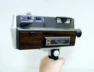  Howell Filmosound 8 mm Handheld Video Film Movie Camera w Light