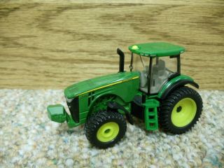 64 Ertl John Deere 8235R Tractor Farm Toy