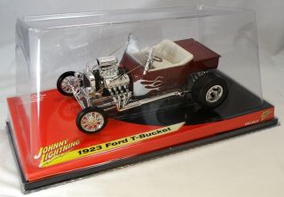 18 Scale 1923 Ford T Bucket Burgundy w White Flames Johnny Lightning