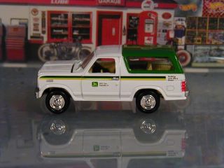 Hot 80s Ford Bronco 4x4 Dealer Truck Limited Edition 1/64 Scale