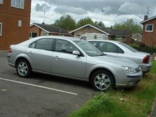 SILVER FORD MONDEO GHIA DIESEL HATCHBACK CAR, 2006 55 PLATE FOR SPARES