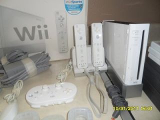 nintendo console wii resort game cube extras 2 remotes numchks motion