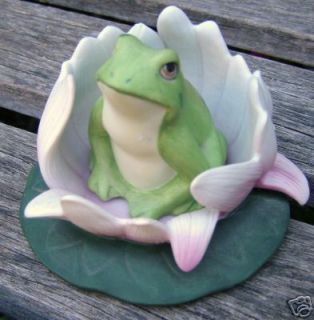 1984 Franklin Mint Porcelain Frog Lily Pad Flower