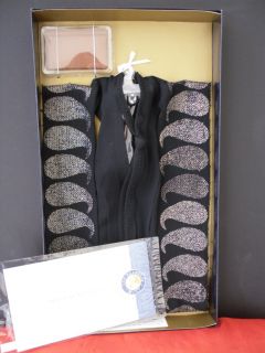   Black Kimono Gown Franklin Mint W Portfolio COA Pristine w Shipper