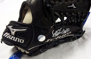  Suzuki Autographed Signed Mizuno Game Model Glove 51 Holo