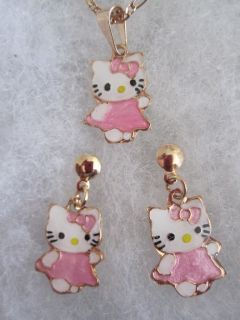  Hello Kitty Set Earrings and Necklace