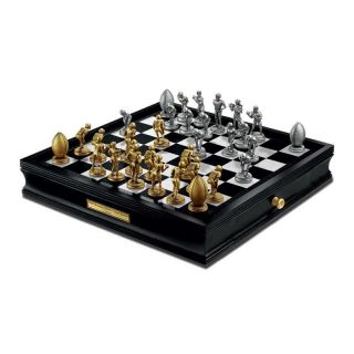 FRANKLIN MINT Giants of the Gridiron Football Chess Set   *MSRP $299