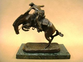 FREDERIC REMINGTON BRONCO BUSTER BRONZE SCULPTURE (VERY NICE)