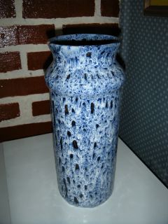 Cole Family NC Pottery by kENNETH gEORGE Tall Blue White Vase