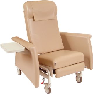  Winco 6940 Swingaway Arm CareCliner Clinical Care Recliner Geri Chair