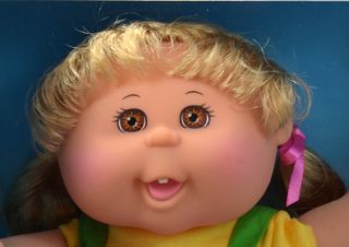 adorable caucasian cabbage patch kid from the artsy girl collection