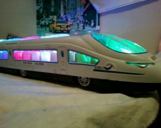 High Speed City Toy Train Bump Go Flashing Lights Battery Operated