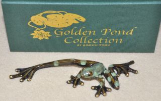 Golden Pond Collection Green Tree Frog w Gold Ceramic Outstretched Leg