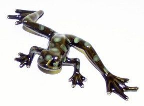 Golden Pond Collection Green Dotted Frog Stretching 6 75 inch 21567