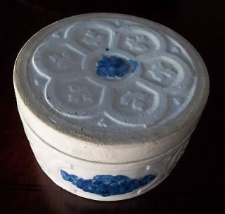 blue and white stoneware butter crock w lid antique st285
