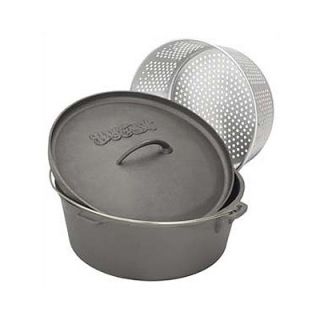 Bayou Classic Dutch Oven with Perforated Basket