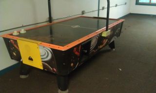 Dynamo Full Size Arcade Game Coin Op AIR HOCKEY Comet working CHEAP