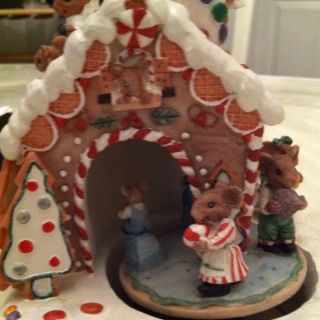  Musical Gingerbread House