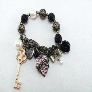   Retro style heart shaped crystal pendants stretch bracelet B030