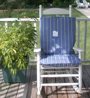  cushions are designed to fit most standard and high back patio chairs