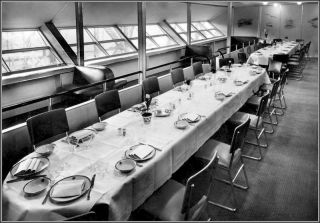 Photo Dining Room of Hindenburg with Port Promenade