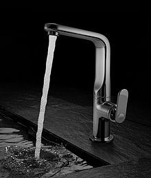 220px Grohe_kitchen_faucet_veris_1