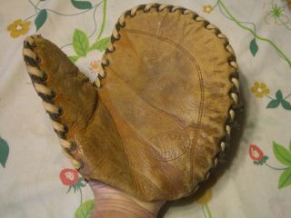 Very Old 1920s RARE Vintage Medium Size Grab Well First Basemans