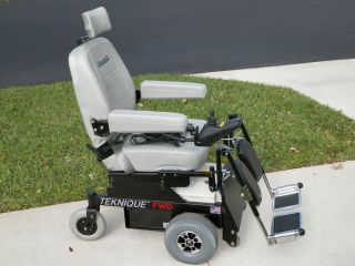 Hoveround Teknique Front Wheel Drive Power Chair