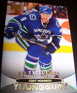 2011 12 CODY HODGSON UPPER DECK SERIES 1 YOUNG GUN UD EXCLUSIVE GOLD