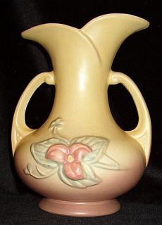 Original Hull Pottery Wildflower w 8 7 1 2 Excellent