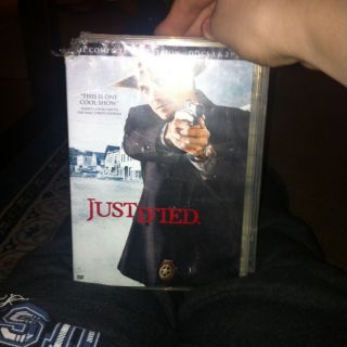 Justified The Complete First Season DVD 2011 3 Disc Set