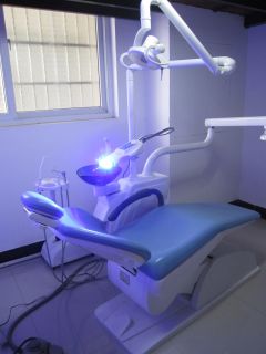 2011 New Dental Teeth Whitening Bleaching LED Light