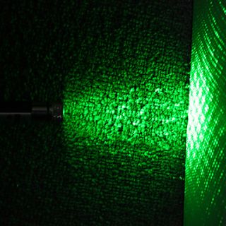 USD $ 12.99   TD GP 20 5mW 532nm Green Laser Pointer Pen (2*AAA),