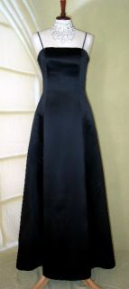 Jessica McClintock Black White Satin Swirl Gown Size 2