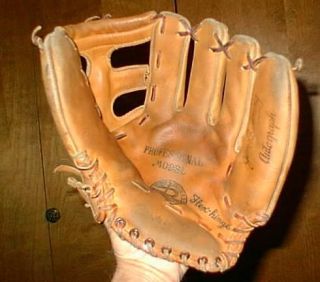 Jim Bunning Reach USA Vintage Baseball Glove