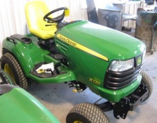 John Deere X720 Lawn Garden Tractor  