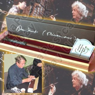 Harry Potter Replica Wand in Ollivander Box Signed by John Hurt Noble Collection  