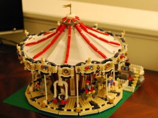 Lego Grand Carousel 10196 Complete w Instruction Manuals