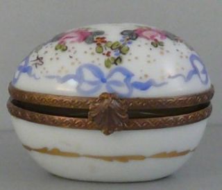 Limoges France Porcelain Trinket Snuff Pill Box Egg Painted Signed