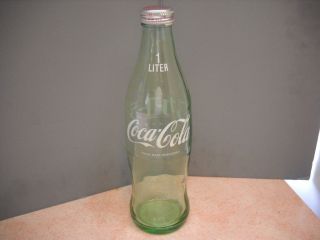 Vintage Japanese 1 Liter green curved glass Coca Cola Bottle with Cap