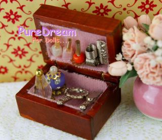 Dollhouse Miniature Dressing Case Makeup Box OD002