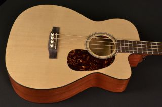 Martin BC 16GTE Acoustic Electric Cutaway Bass Guitar Case 26174