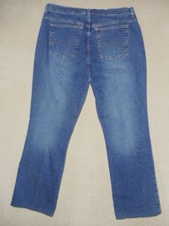 018U St. Johns Bay Womens Plus Size 37x29 Blue Jeans Stretch Boot Cut