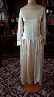 vtg Ivory Satin 1920s Flapper Wedding Dress Gown UNIQUE SCALLOPED HEM